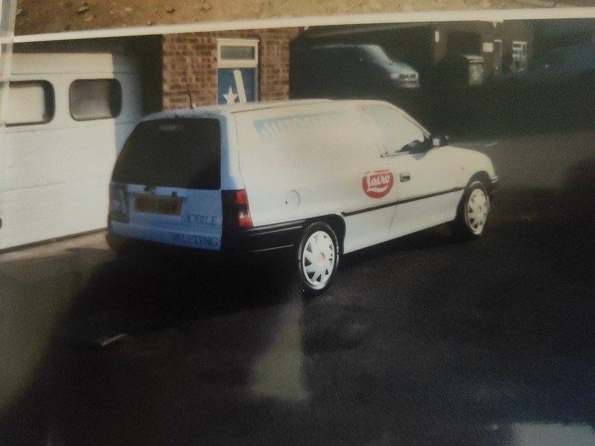 Vauxhall Astra 1.7TD van rear view
